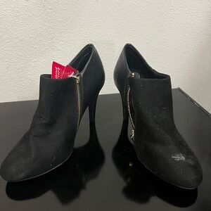 Elegant Black Ankle Boots